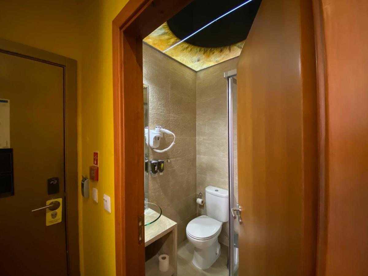 Arty Home In The Heart Of Lisbon , Baixa Chiado Buitenkant foto